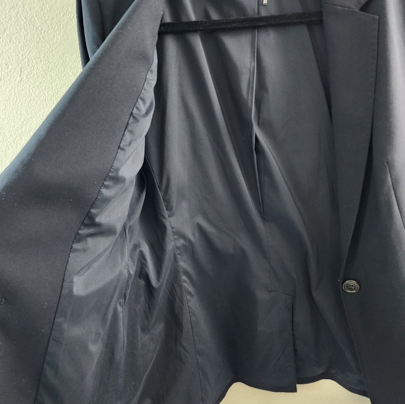DKNY Navy Blazer - Picture 5 of 7